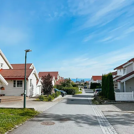 Fin Og Lys Studioleilighet Med Gratis Parkering Apartment *