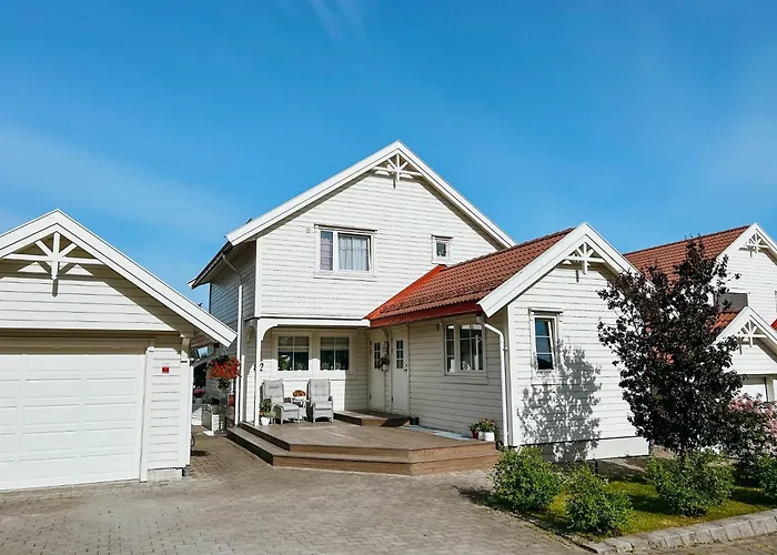 Apartmán Bright And Cozy - Newly Renovated Bathroom And Free Parking Hoiset